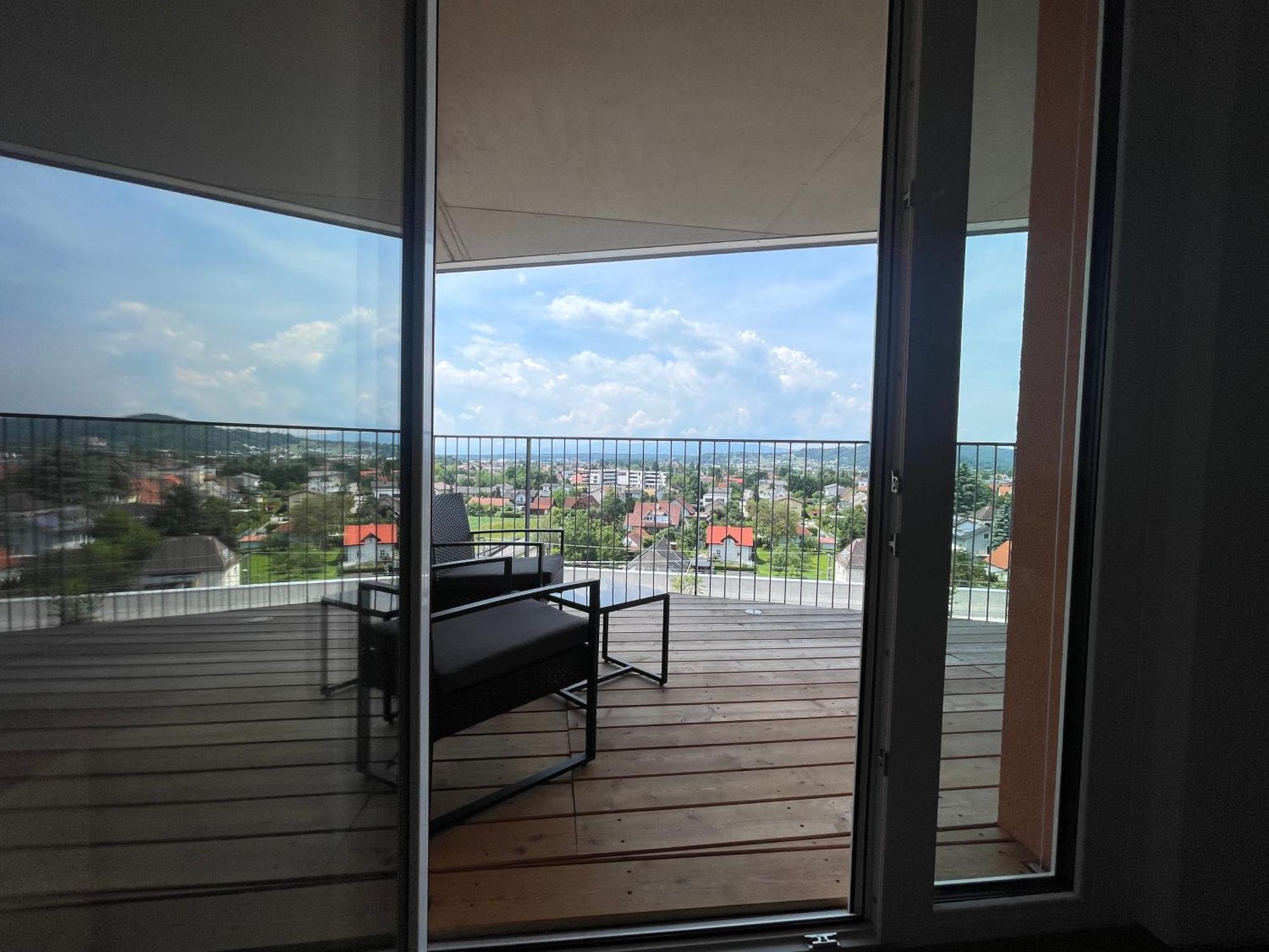 Appartement 100 Qm Penthouse, Self-Check-In, 2 Parkplaetze à Graz Extérieur photo